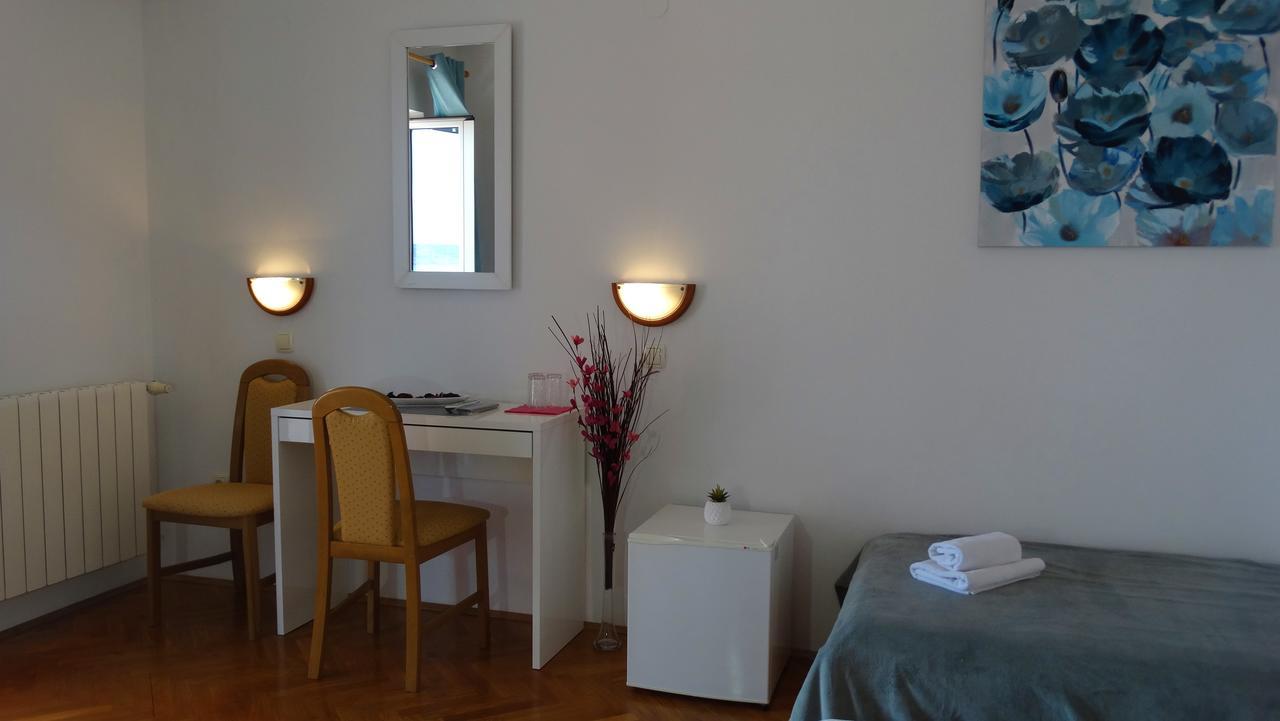 Guest House Mamut Kaštela Eksteriør billede
