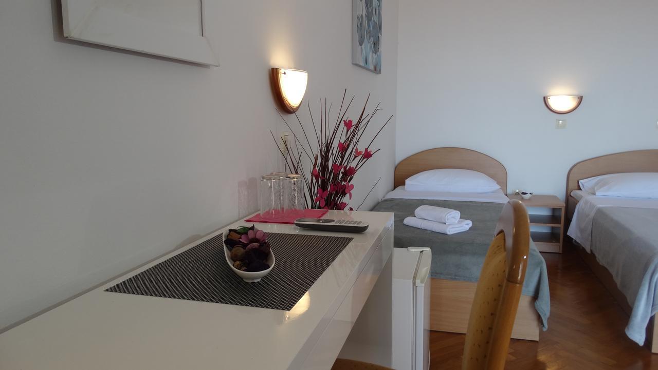 Guest House Mamut Kaštela Eksteriør billede