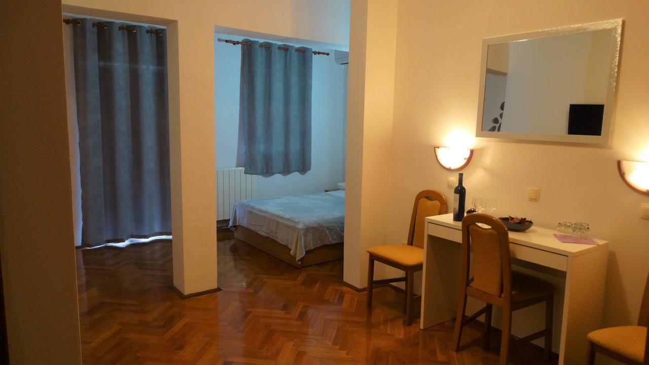 Guest House Mamut Kaštela Eksteriør billede