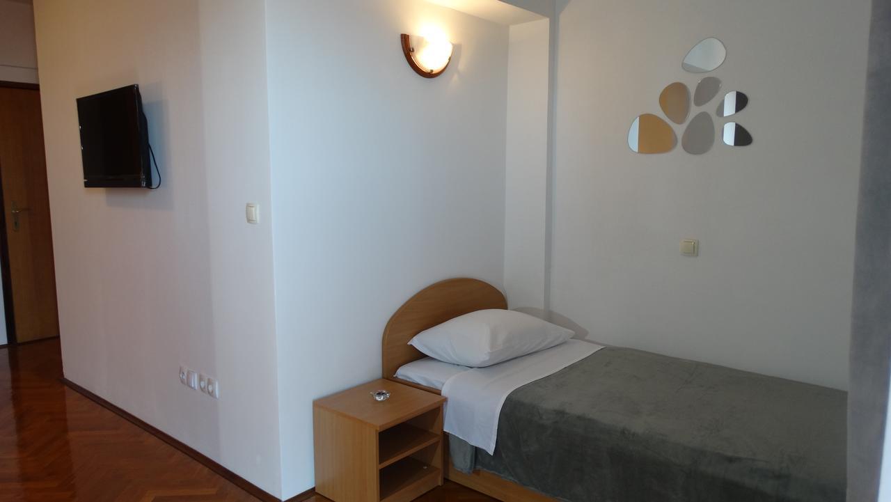 Guest House Mamut Kaštela Eksteriør billede