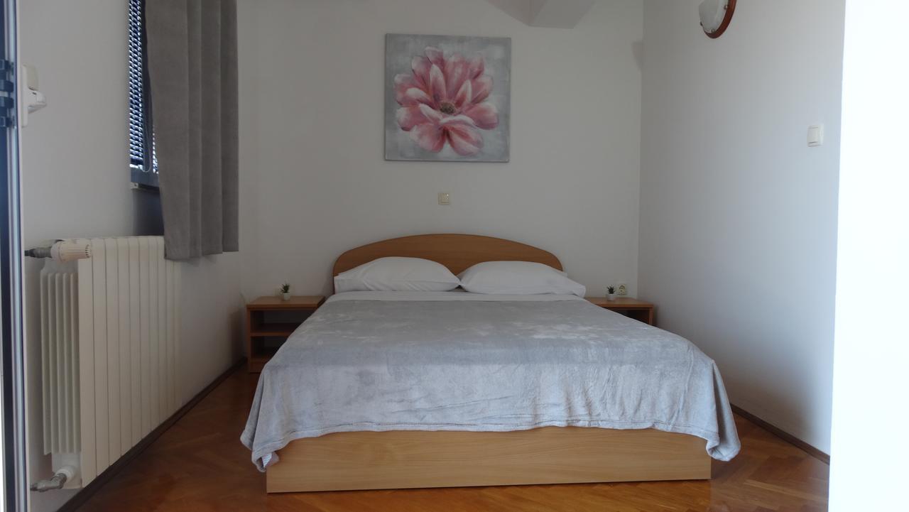 Guest House Mamut Kaštela Eksteriør billede