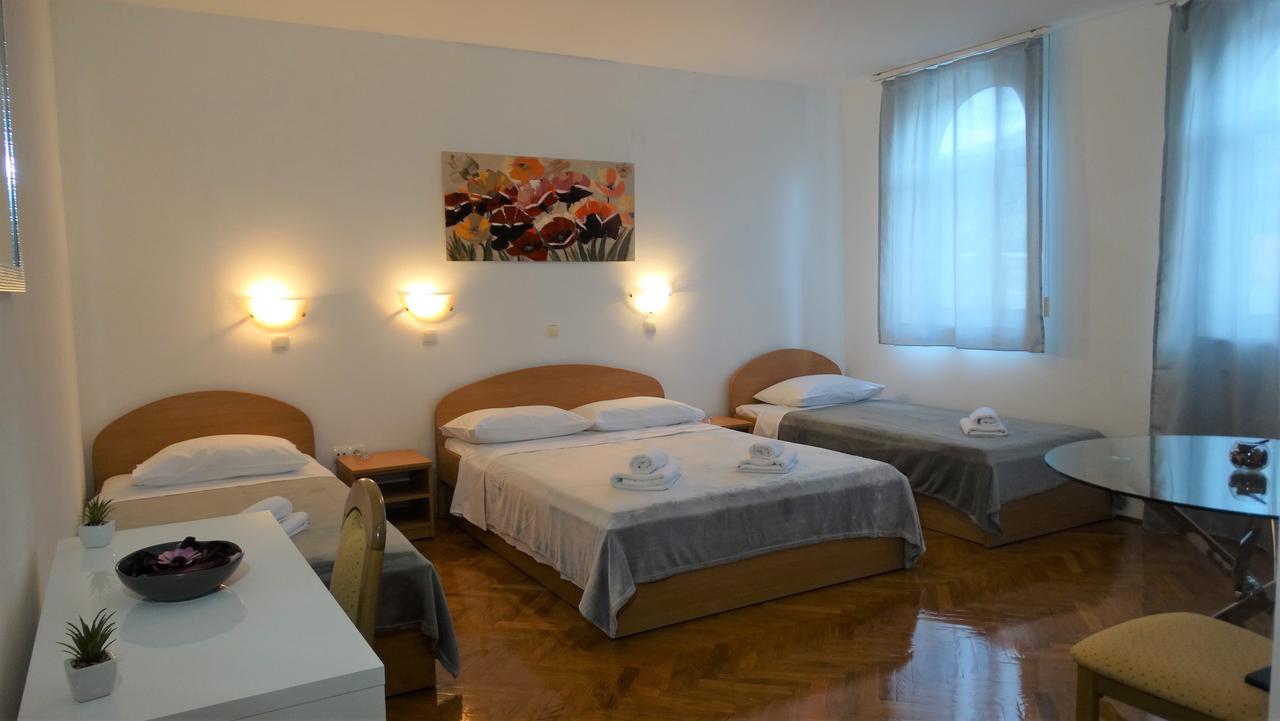 Guest House Mamut Kaštela Eksteriør billede