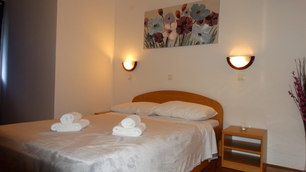Guest House Mamut Kaštela Eksteriør billede