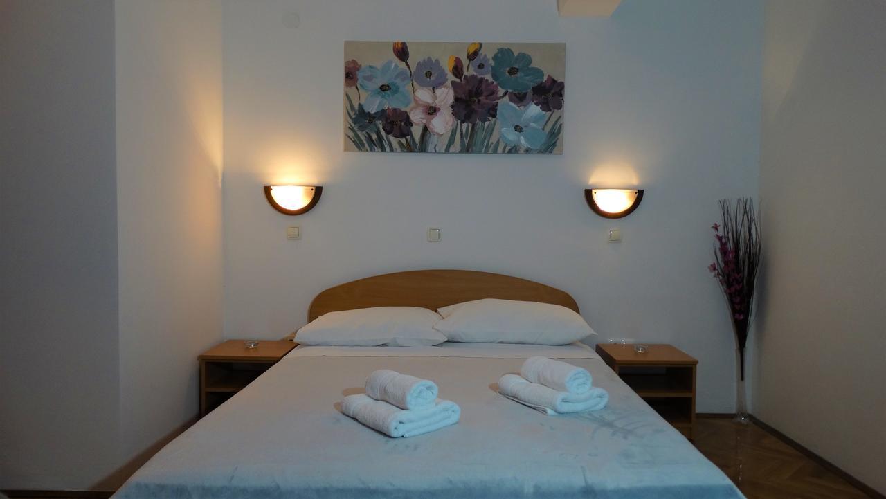 Guest House Mamut Kaštela Eksteriør billede